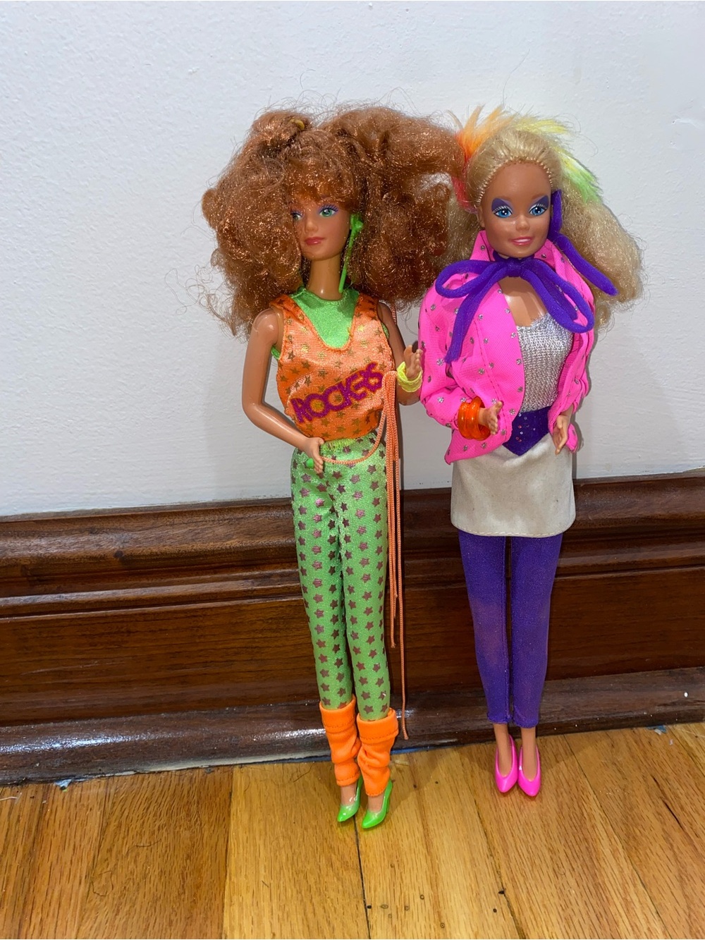 Barbie and the Rockers Dolls in Neon Green & Hot Pink 2-Piece Doll Outfit Set